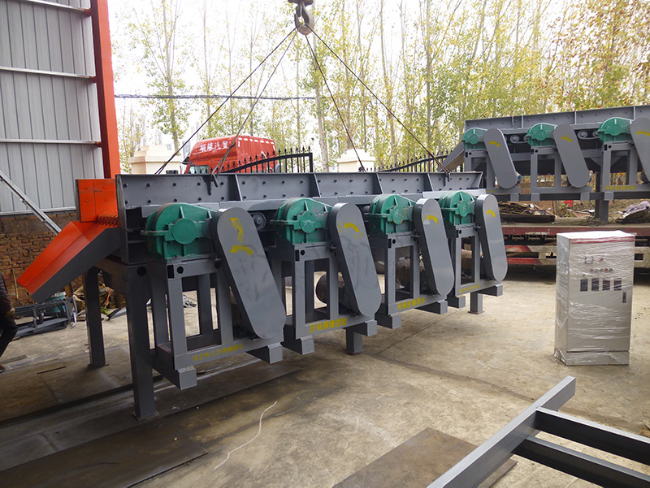 河北沙河市土石分離機 滾軸篩現(xiàn)場